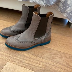 New with out tags - leather boots - 6.5